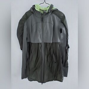 Lululemon Super Tracker
Jacket gray and yellow size 8